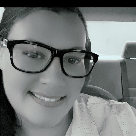 Meet your Posher, Robbie - Picture 2 of 2